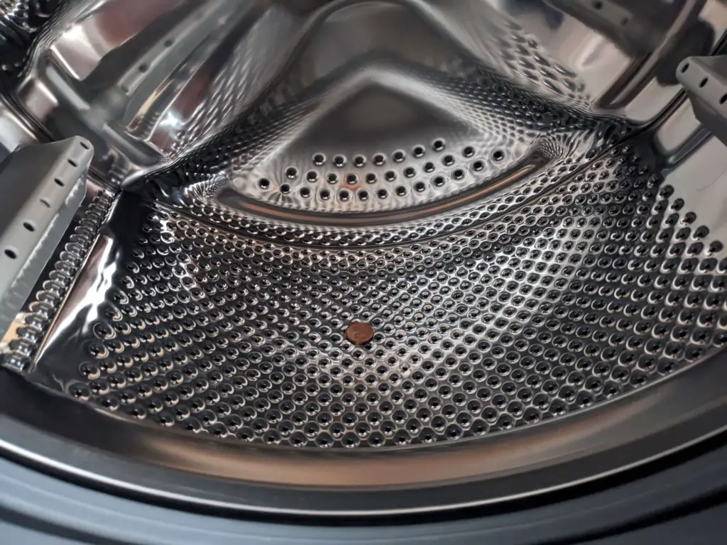 Waschmaschine macht metallisches Geräusch beim Schleudern