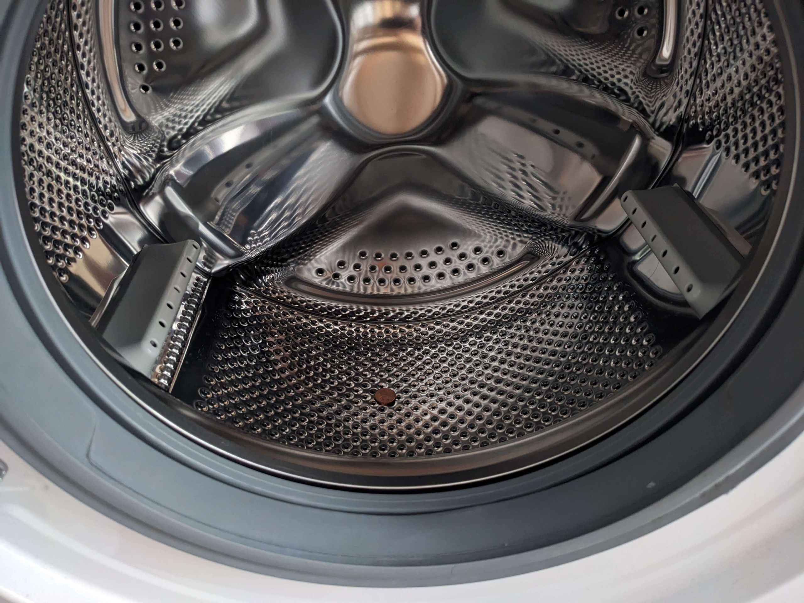 Waschmaschine quietscht beim Schleudern ≫ 4 Gründe!