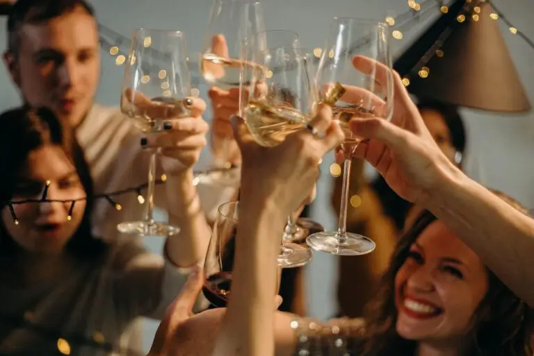 Hausparty in kleiner Wohnung – so wird es trotz wenig Platz ein voller Erfolg!