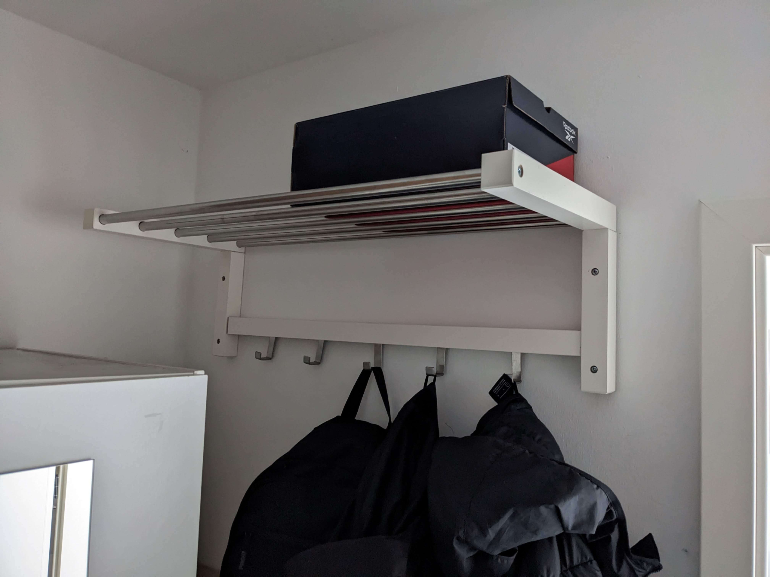 schmalen dunklen flur gestalten